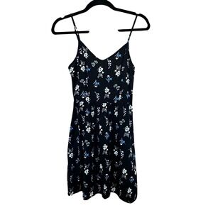 Black Floral Mini Dress Smocked‎ Babydoll 8 Flirty Feminine Whimigoth Fairy 90s